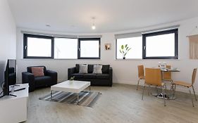 Stylish 2 Bed Apartment In Salford Amazing Views